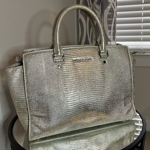 Michael Kors purse